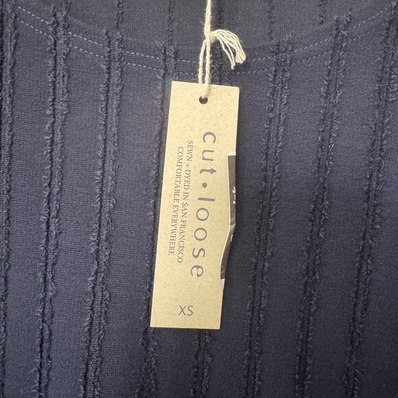 Cut Loose 3/4 Sleeve Pullover Navy Blue NWT - Picture 3 of 3